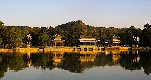 《王权》系列最新巨作《王权：星途》Steam页面上线 支持简繁体中文